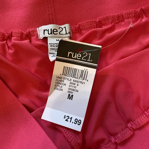 Rue 21 pink skirt with built in shorts. - Picture 3 of 4